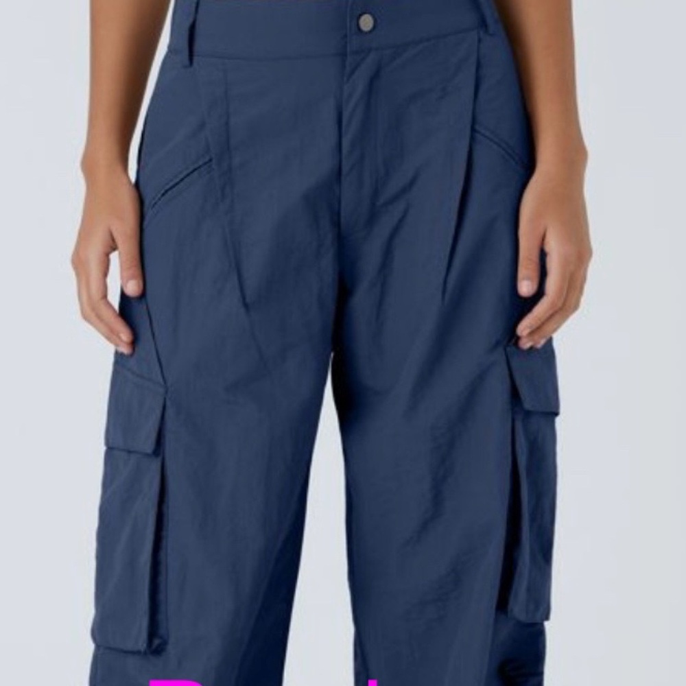 Halara wide leg cargo pants